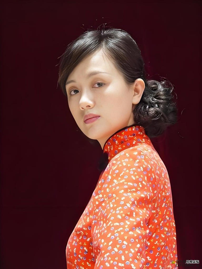 李乃文三次悼念朱媛媛，却被网暴，无奈道歉，